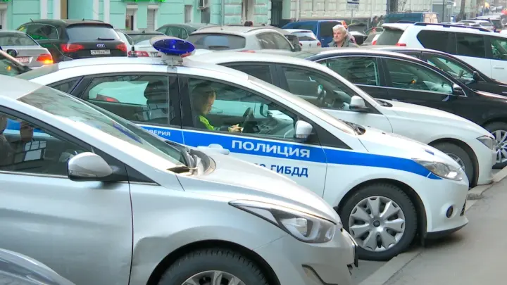 Мелочи, которые выдадут любого: бывший гаишник объяснил, как ДПС распознаёт выхлоп от вчерашнего застолья