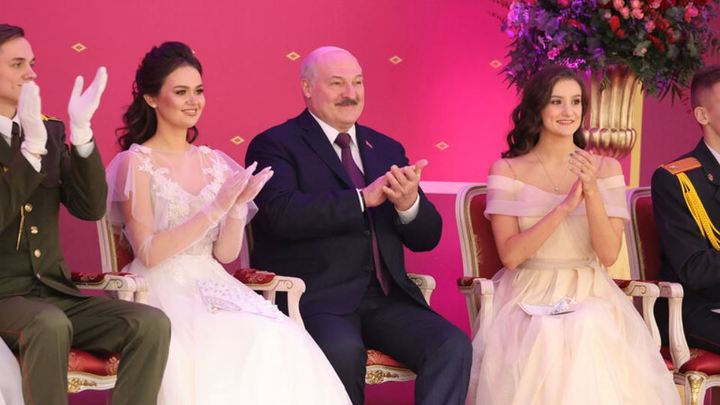 Работа идёт до последних секунд: Эйсмонт рассказала, как Лукашенко готовит новогоднее поздравление