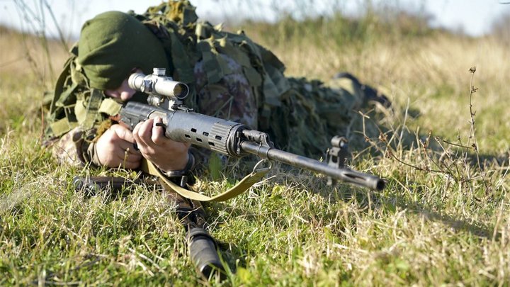 На границе Армении и Азербайджана снова неспокойно: Минобороны двух стран сделали заявления