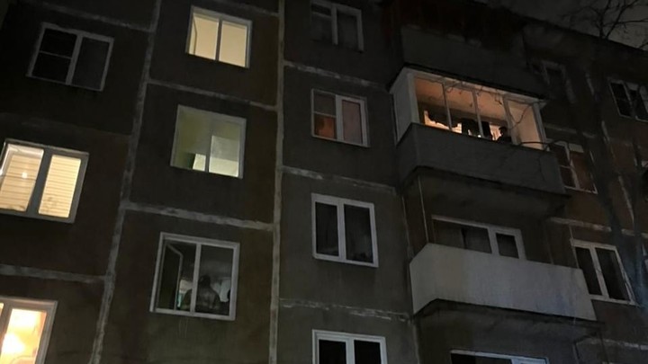 На пожаре в многоквартирном доме в Иванове сотрудники МЧС спасли 20 человек