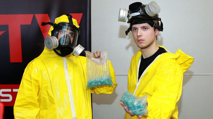 Во все тяжкие. Примерный семьянин попался на продаже и выращивании наркотиков в Ленобласти