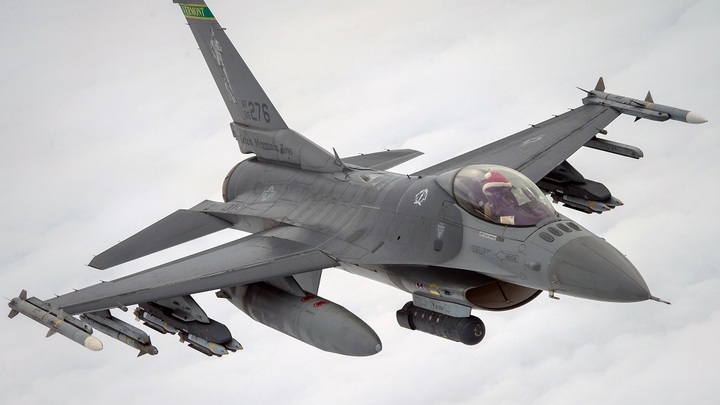 В Киеве объяснили сложности с поставками истребителей F-16