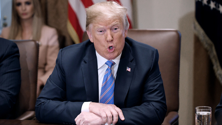 «Не было никакого сговора»: В соцсетях посмеялись над «напоминалкой» Трампа