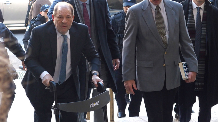 70-летний продюсер Харви Вайнштейн получил 16 лет по делу об изнасиловании