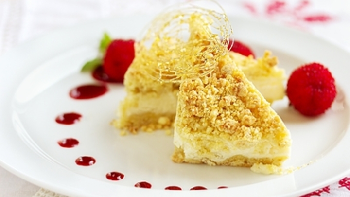 Диетолог предупредила о вреде пирожных с кремом: Тошнота, понос и температура