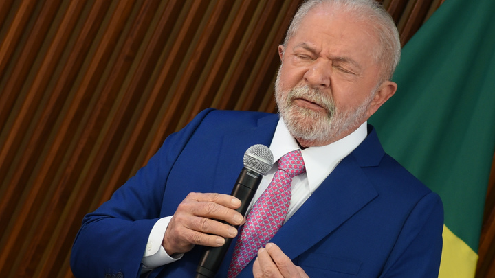 Обстановка в Бразилии накаляется: В столице объявлен режим ЧС