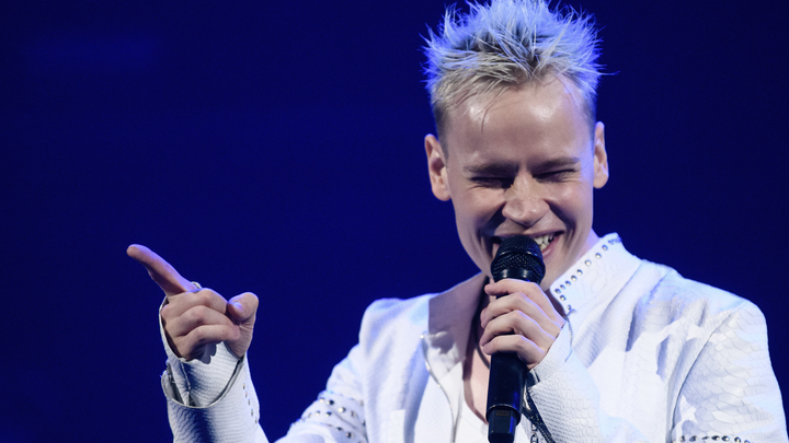 Продают контрафакт. SHAMAN решил защищать свои права