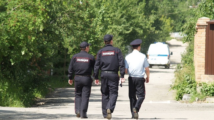 Полицейские Ростова-на-Дону несут службу по охране Луганска и Донецка
