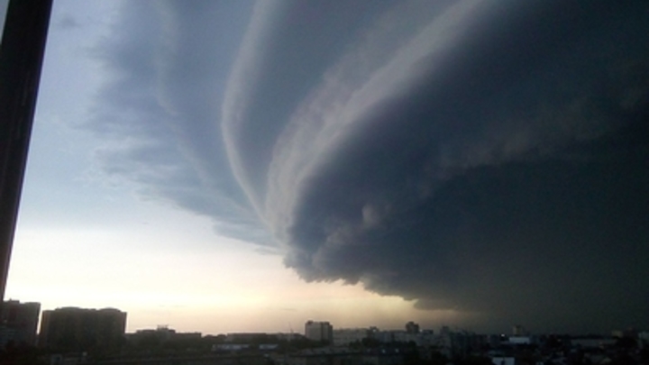 Огонь под мифической кастрюлей: Климатологи призвали Урал готовиться к появлению смерчей