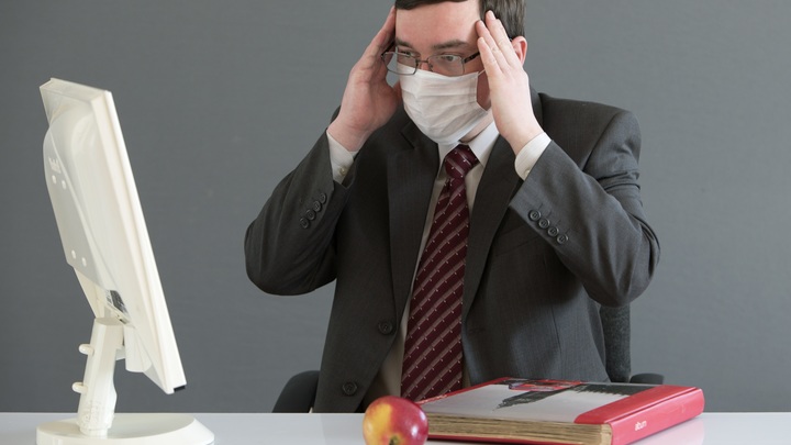 Названа самая опасная работа в разгар пандемии COVID-19