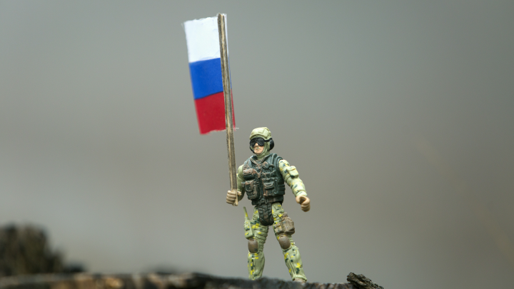 Солдаты ВСУ потеряли своих, пытаясь снять флаг России в Троицком