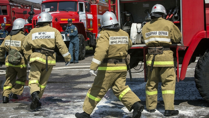 Пожар в бизнес-центре «Гранд Сетунь Плаза» потушен: Движение по улице Горбунова все еще ограничено