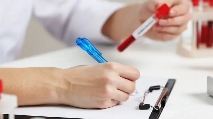 Врач-гематолог Никитин объяснил, как часто нужно делать общий анализ крови