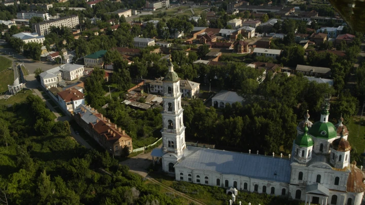 Ангел с горящей свечой: в Спасском соборе нашли уникальную фреску — кадры