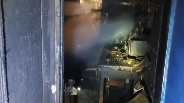 Два человека погибли в Ростовской области во время ночного пожара