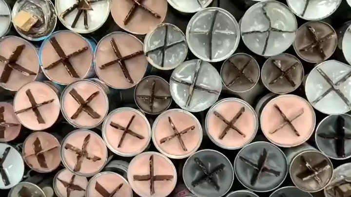 Боец Дюк из Новосибирска объяснил, чем полезны окопные свечи
