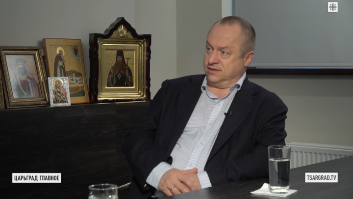 Время снять розовые очки. Экономист о ситуации в России без обиняков: Это уже не смешно