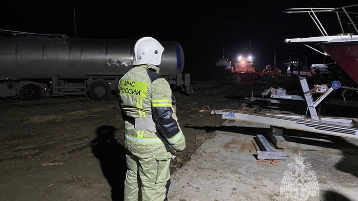 Прокуратура проверит причины загрязнения Азовского моря