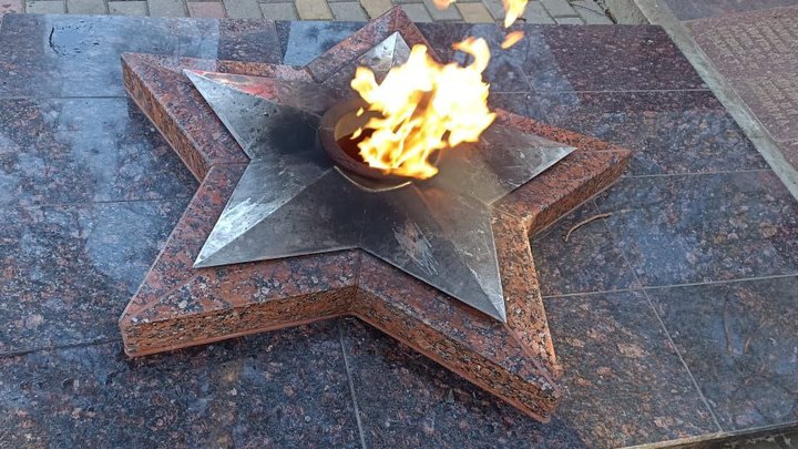 Латвия запретила праздновать День Победы возле памятников советским воинам