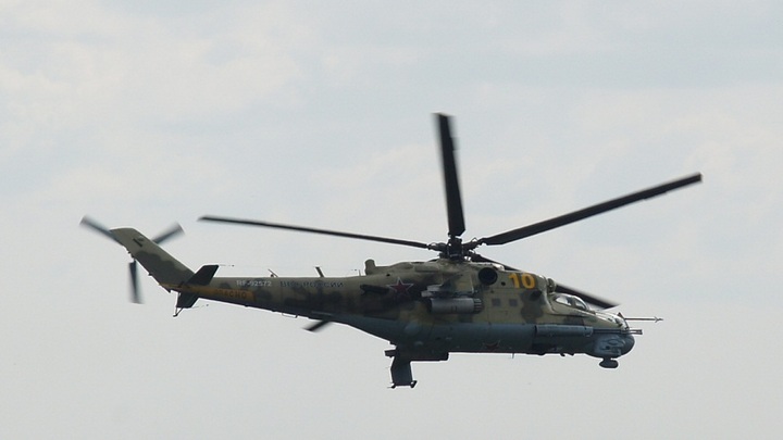 Под Мариуполем сбили украинский Ми-8, летевший спасать командиров Азова