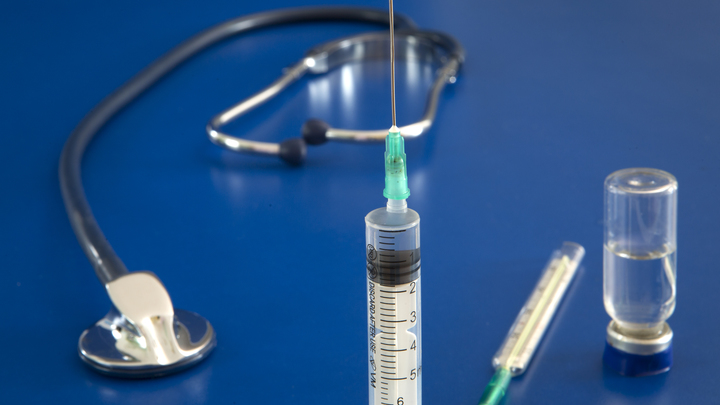 Стоп-паника: от какой болезни вакцинировали подростков в школах Самары