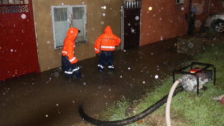 На Кубани ухудшается погода, на регион идет мощный циклон. Власти просят людей оставаться дома