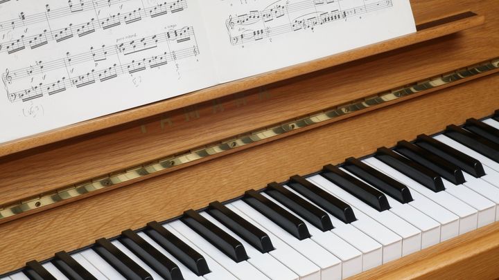 Человек, который отправил Пугачёву на пенсию: Что известно о смерти композитора Колкера