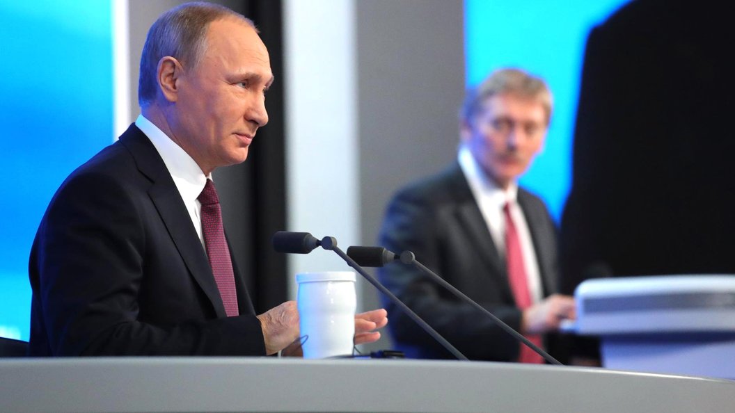 Путин открыл кредитную линию в киоске с мороженым - Кремль Путин открыл кредитную линию в киоске с мороженым - Кремль
