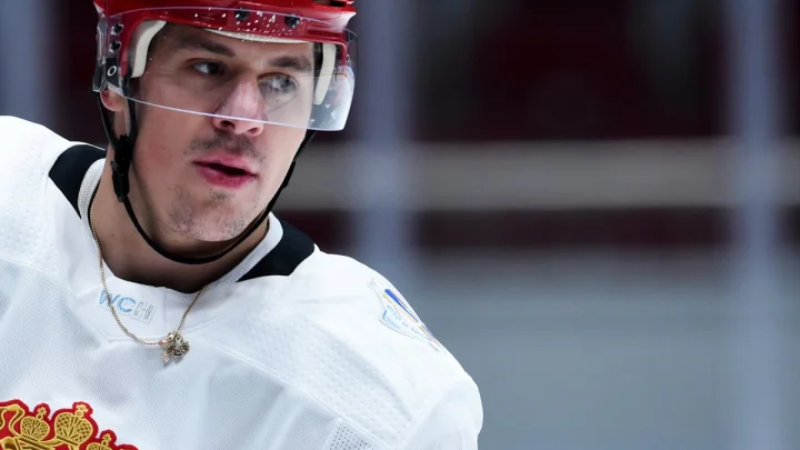 Звездного игрока НХЛ Малкина разыскивают судебные приставы в России: Что случилось