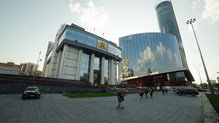 Американцы в русских министерствах раскрыты: Ельцин Центру предрекли хороший бульдозер