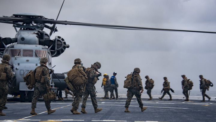 Ракеты упали в районе посольства США: В Багдаде обстреляли военную базу сил коалиции