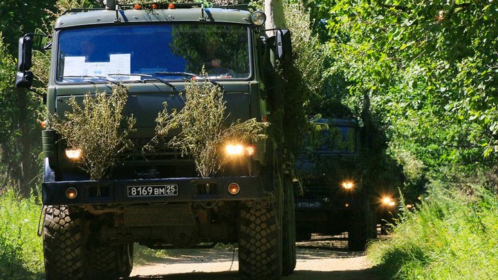 Греческие коммунисты не дали проехать грузовикам с боеприпасами для Украины
