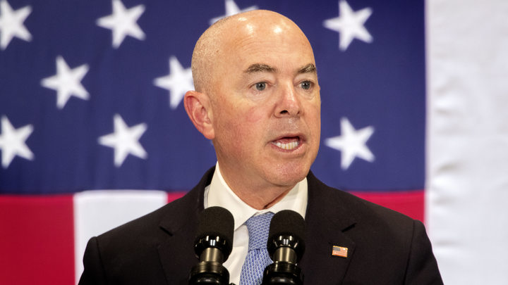 Ядерный взрыв в Европе не навредит США: Американский министр поделился прогнозом