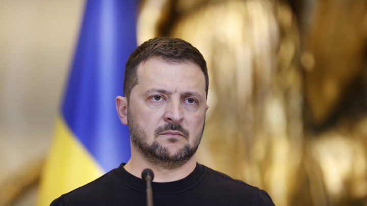 Зеленского разделили между Киевом и Западом: Визит на саммит G7 остался интригой