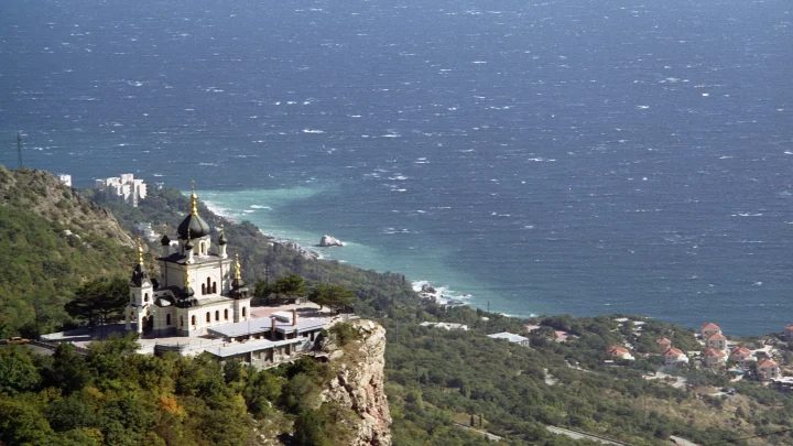 Нельзя такое прощать: Крым выставил счёт Украине на 14 триллионов рублей. Киев не стал спорить