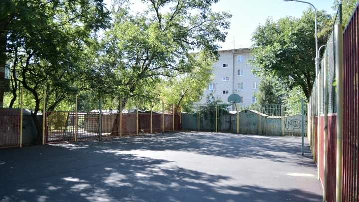 В Краснодаре на улице Свободы впервые за 20 лет отремонтируют спортплощадку