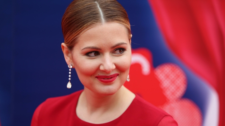 Это только к врачу: Актриса Кожевникова осадила Арбатову, сравнившую детей в форме с проститутками