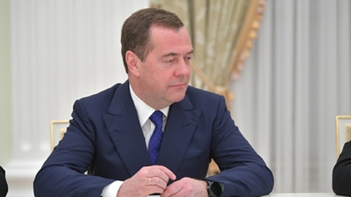 Медведев заявил об искажающих реальность санкциях