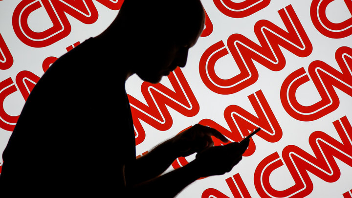 Помойное расследование: Журналист CNN порылся в мусорных баках российских троллей