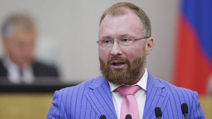 Сын Жириновского сменил имя и фамилию
