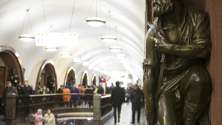 Polezhaevskaya exit: В московском метро указатели переведут на английский