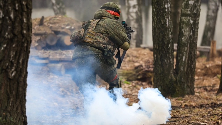 Боец СВО Изнер прошел пять километров с раненым сыном на руках