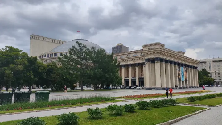 Глава СКР Бастрыкин потребовал доклад о трещинах в куполе НОВАТа