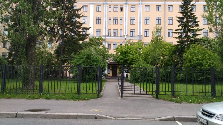 COVID стал «косить» молодежь. Главврач больницы Петербурга рассказала о пациентах