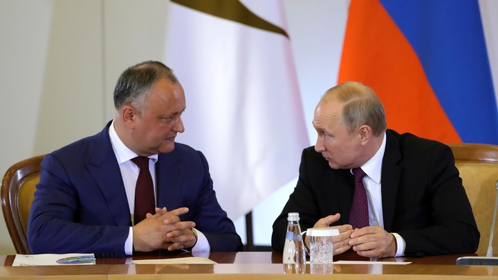 Хворающего Путина отправили на лечение. Но забота вбрасывающих слух разбилась о график президента