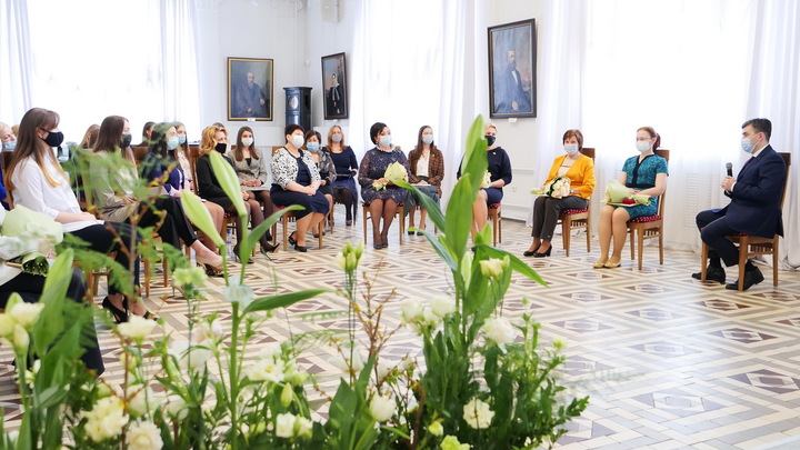 В Ивановской области на 9 ребят приходится 11 девчонок