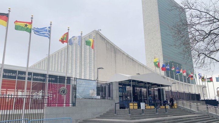 Выйти из ООН. И разогнать штаб-квартиру: В Штатах призывают к крайним мерам