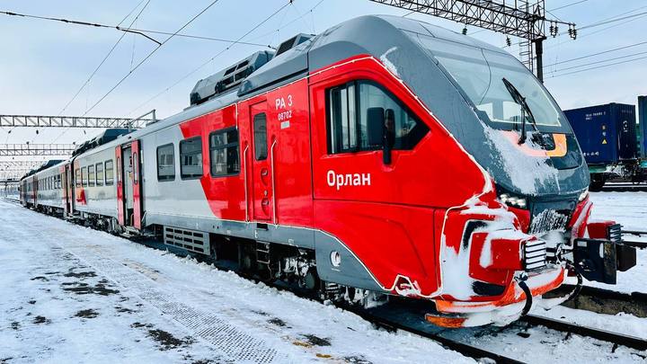 Скорый поезд Орлан Челябинск-Екатеринбург задымился в пути