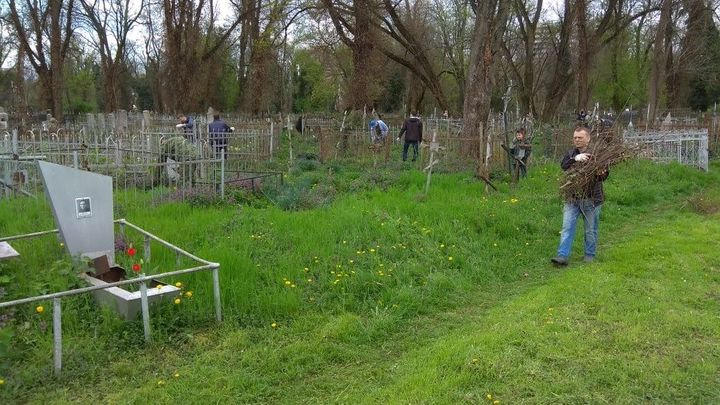 В конце апреля на Всесвятском кладбище Краснодара пройдёт субботник