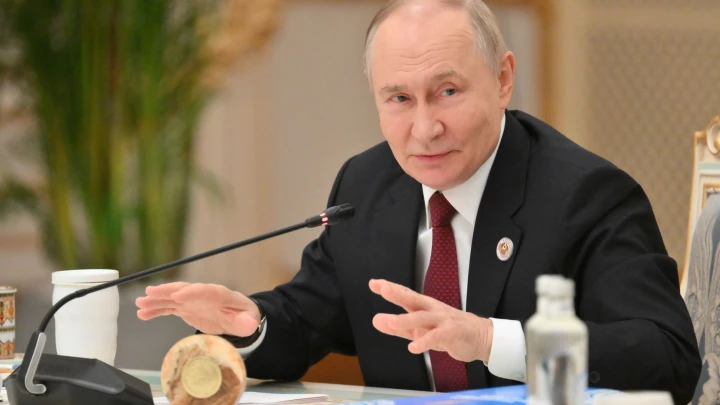 Путин рассказал о двух особо ценных подарках от военных в день его рождения